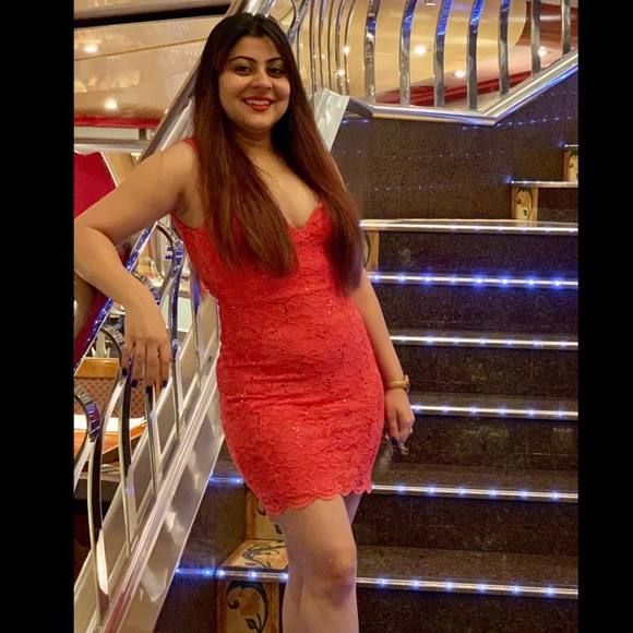 Meet your Posher, Vipula - Picture 1 of 1